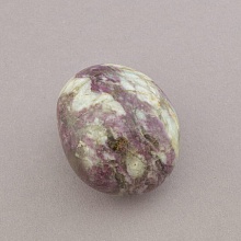 картинка Образец Турмалин 51x43x30 104 41 г от магазина Wolves