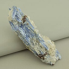 картинка Образец Кианит 135x40мм от магазина Wolves