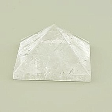 картинка Пирамида Горный хрусталь 45x45x30 63 5 г от магазина Wolves