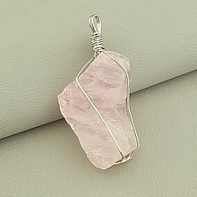 картинка Кулон Розовый кварц 45х20мм от магазина Wolves