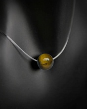 картинка Чокер невидимка с камнем Тигровый глаз (золотой) от магазина Wolves