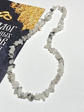 картинка Бусы Волосатик на карабине от магазина Wolves