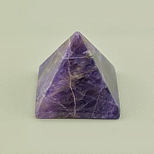 картинка Пирамида Аметист 39x39мм от магазина Wolves