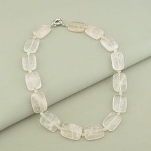 картинка Бусы на замочке из розового кварца от магазина Wolves