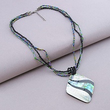 картинка Подвеска из галиотиса на бисере 47 см от магазина Wolves