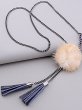 картинка Подвеска 'FJ'  (Мех натуральный) от магазина Wolves