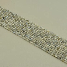 картинка Нитка Лабрадор 39 см 4 мм (Без замка) от магазина Wolves