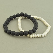 картинка Два браслета на резинке из кахолонга и шунгита от магазина Wolves