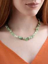 картинка Бусы Нефрит на карабине от магазина Wolves