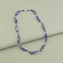 картинка Бусы на карабине из чароита, гематита и чешского хрусталя от магазина Wolves