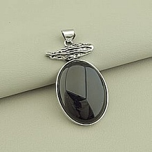 картинка Овальный кулон из агата с серебряным бейлом 55x30 мм от магазина Wolves