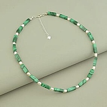 картинка Подвеска 'SUNSTONES' Малахит Жемчуг 37 см от магазина Wolves