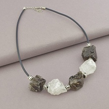 картинка Подвеска 'SUNSTONES' Горный хрусталь Раухтопаз 45 см от магазина Wolves