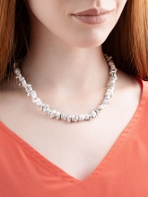 картинка Бусы Кахолонг на карабине от магазина Wolves