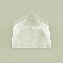 картинка Пирамида Горный хрусталь 40x40x32 56 2 г от магазина Wolves