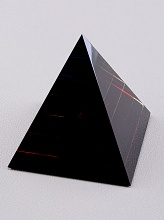 картинка Пирамида Сrystal 50X45мм от магазина Wolves