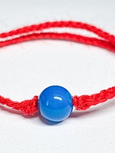 картинка Оберег Красная нить с камнем Агат(Синий) от магазина Wolves