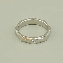 картинка Кольцо 'XUPING' Фианит (родий) от магазина Wolves