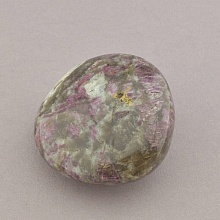 картинка Образец Турмалин 60x45x20 104 63 г от магазина Wolves