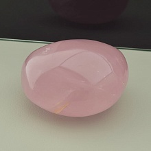 картинка Образец Розовый кварц 55x50x32 161 1 г от магазина Wolves