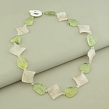 картинка Бусы Пренит Розовый кварц Чешский хрусталь 47 см от магазина Wolves