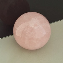 картинка Шар Розовый кварц 82x82мм от магазина Wolves
