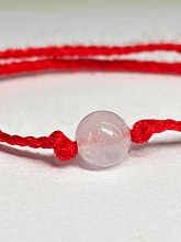 картинка Оберег Красная нить с камнем Аметрин от магазина Wolves