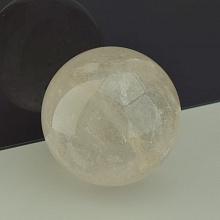 картинка Шар из горного хрусталя от магазина Wolves