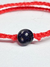 картинка Оберег Красная нить с камнем Авантюрин  от магазина Wolves