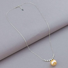 картинка Подвеска 'SUNSTONES' Жемчуг Серебро(925) 40 см от магазина Wolves