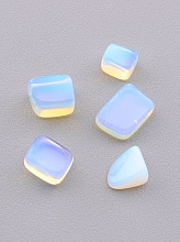 картинка Галтовка '' Лунный камень 10х10 от магазина Wolves