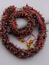 картинка Бусы+Браслет Гранат Чешский хрусталь 43 см от магазина Wolves