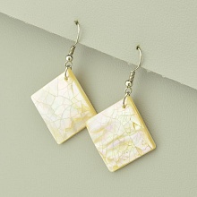 картинка Серьги Перламутр от магазина Wolves