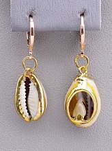 картинка Серьги 'SUNSTONES' Ракушка (позолота 18к) от магазина Wolves