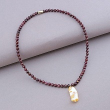 картинка Подвеска 'SUNSTONES' Гранат Жемчуг 37 см от магазина Wolves