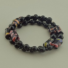 картинка Браслет черный из агата, чешского хрусталя и муранского стекла от магазина Wolves