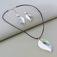 картинка Подвеска+Серьги Галиотис Перламутр 46 см от магазина Wolves