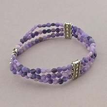 картинка Браслет из металла с Чароитом на резинке 'SUNSTONES' 18 см от магазина Wolves