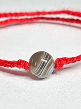 картинка Оберег Красная нить с камнем Агат(Бразильский) от магазина Wolves