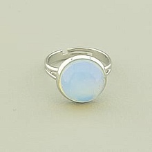 картинка Кольцо Лунный камень от магазина Wolves