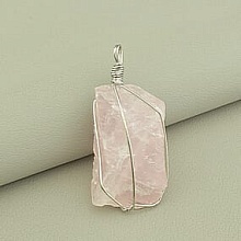 картинка Кулон Розовый кварц 60х30мм от магазина Wolves