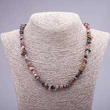 картинка Бусы Турмалин на карабине от магазина Wolves