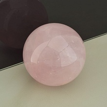 картинка Шар Розовый кварц 66x66мм от магазина Wolves