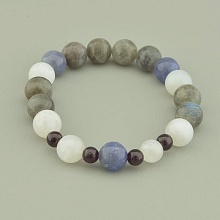 картинка Браслет 'SUNSTONES' Лабрадор Лунный камень Танзанит 18 см от магазина Wolves