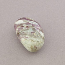 картинка Образец Турмалин 55x35x25 69 23 г от магазина Wolves