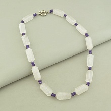 картинка Бусы фиолетовые из стали с аметистом на карабине  от магазина Wolves